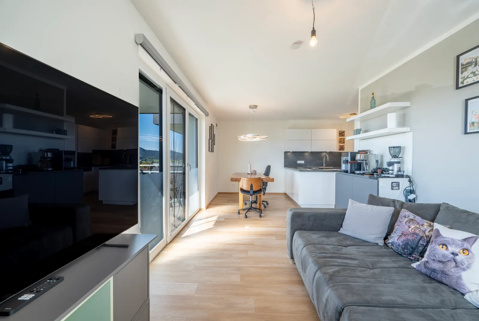 Modernes Wohnen mit viel Platz – attraktive 4-Zimmer-Wohnung mit Balkon in Straßwalchen!